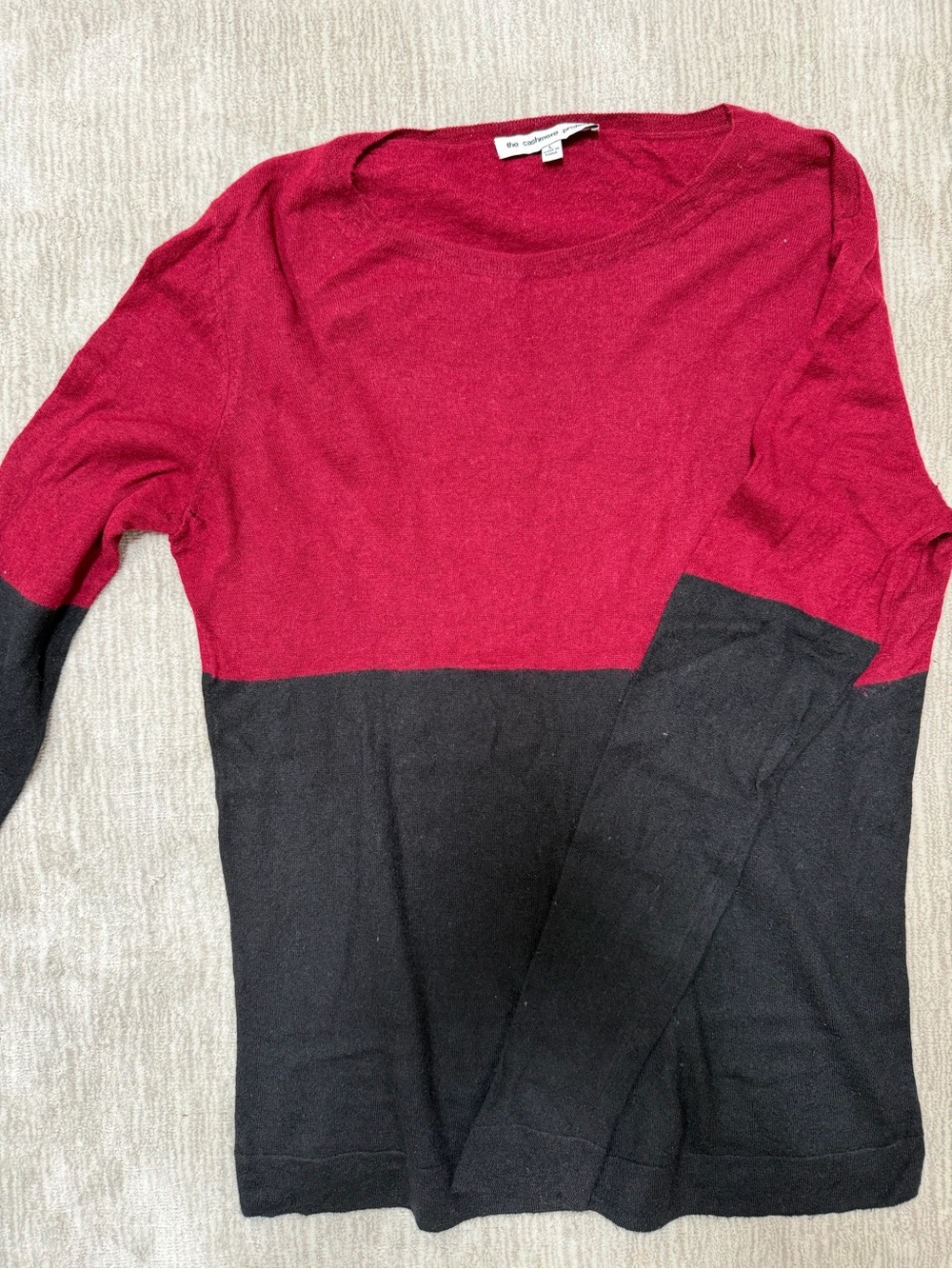 100% Cashmere Colorblock Charcoal & Burgundy Long Sleeve